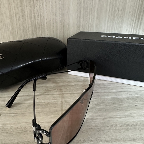 Authentic CHANEL  Sunglasses - Picture 4 of 5